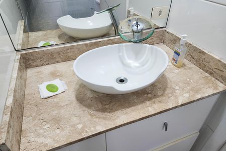 Apartamento para alugar com 120m², 3 quartos e 2 vagas Apartamento para alugar com 120m², 3 quartos e 2 vagasBanheiro Social