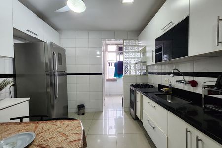 Apartamento para alugar com 120m², 3 quartos e 2 vagas Apartamento para alugar com 120m², 3 quartos e 2 vagasCozinha