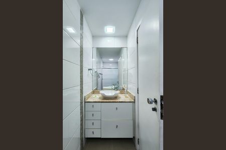 Apartamento para alugar com 120m², 3 quartos e 2 vagas Apartamento para alugar com 120m², 3 quartos e 2 vagasBanheiro Social