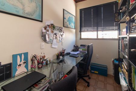 Apartamento à venda com 130m², 3 quartos e 1 vagaEscritório
