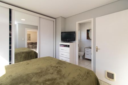 Apartamento à venda com 130m², 3 quartos e 1 vagaQuarto 2 - Suíte