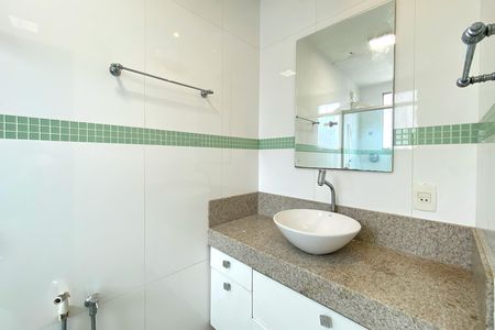 Apartamento à venda com 92m², 3 quartos e 1 vaga Apartamento à venda com 92m², 3 quartos e 1 vagaBanheiro da Suíte