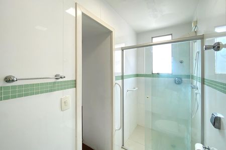 Apartamento à venda com 92m², 3 quartos e 1 vaga Apartamento à venda com 92m², 3 quartos e 1 vagaBanheiro da Suíte
