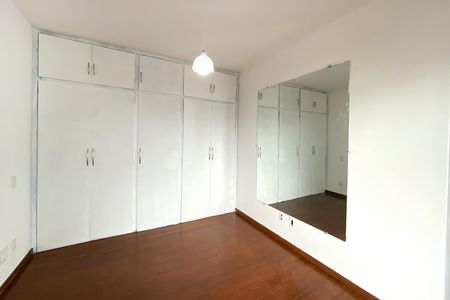 Apartamento à venda com 92m², 3 quartos e 1 vaga Apartamento à venda com 92m², 3 quartos e 1 vagaSuite