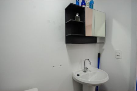 Apartamento para alugar com 35m², 2 quartos e sem vaga Apartamento para alugar com 35m², 2 quartos e sem vagaBanheiro