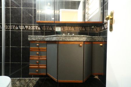 Casa para alugar com 190m², 3 quartos e 2 vagas Casa para alugar com 190m², 3 quartos e 2 vagasBanheiro da Suíte 1