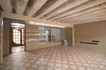 Casa à venda com 190m², 3 quartos e 2 vagas Casa à venda com 190m², 3 quartos e 2 vagasGaragem