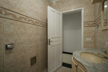 Casa para alugar com 190m², 3 quartos e 2 vagas Casa para alugar com 190m², 3 quartos e 2 vagasBanheiro 1