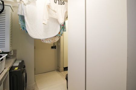 Apartamento à venda com 106m², 2 quartos e 2 vagas Apartamento à venda com 106m², 2 quartos e 2 vagasÁrea de Serviço