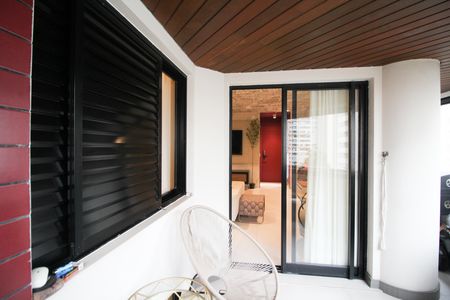 Apartamento à venda com 106m², 2 quartos e 2 vagas Apartamento à venda com 106m², 2 quartos e 2 vagasVaranda