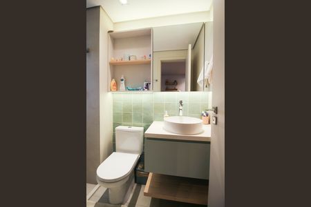 Apartamento à venda com 106m², 2 quartos e 2 vagas Apartamento à venda com 106m², 2 quartos e 2 vagasBanheiro da Suíte 2