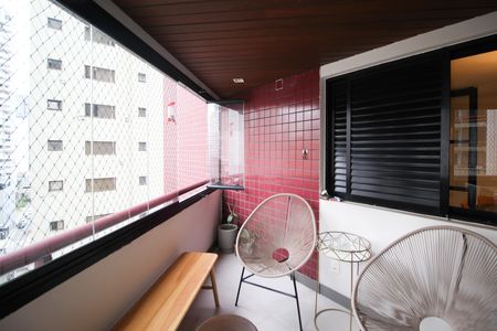 Apartamento à venda com 106m², 2 quartos e 2 vagas Apartamento à venda com 106m², 2 quartos e 2 vagasVaranda