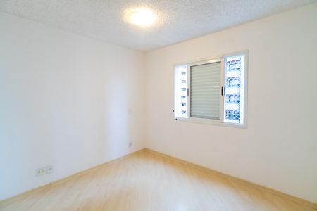 Quarto 2 de apartamento para alugar com 2 quartos, 55m² em Vila Guarani, São Paulo