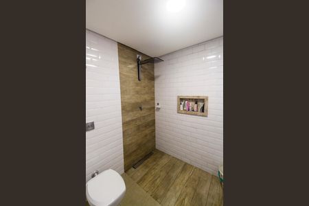 Casa para alugar com 100m², 2 quartos e 2 vagas Casa para alugar com 100m², 2 quartos e 2 vagasBanheiro