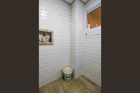 Casa para alugar com 100m², 2 quartos e 2 vagas Casa para alugar com 100m², 2 quartos e 2 vagasBanheiro