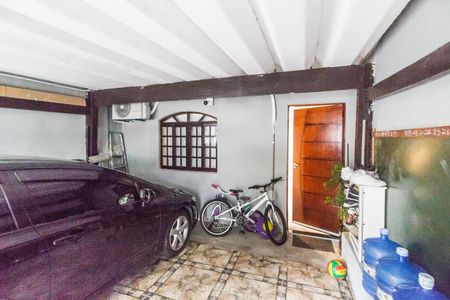 Casa para alugar com 100m², 2 quartos e 2 vagas Casa para alugar com 100m², 2 quartos e 2 vagasGaragem