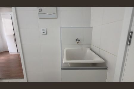 Apartamento à venda com 77m², 1 quarto e 2 vagas Apartamento à venda com 77m², 1 quarto e 2 vagasStudio