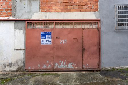 Casa para alugar com 25m², 1 quarto e sem vaga Casa para alugar com 25m², 1 quarto e sem vagaFachada + placa