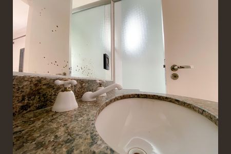 Apartamento para alugar com 70m², 2 quartos e 2 vagas Apartamento para alugar com 70m², 2 quartos e 2 vagasBanheiro Suíte 2