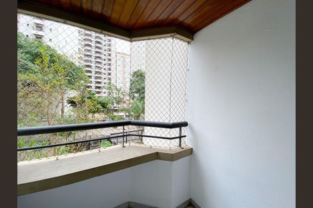 Apartamento para alugar com 70m², 2 quartos e 2 vagas Apartamento para alugar com 70m², 2 quartos e 2 vagasVaranda
