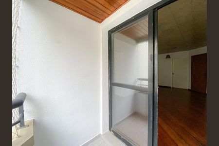 Apartamento para alugar com 70m², 2 quartos e 2 vagas Apartamento para alugar com 70m², 2 quartos e 2 vagasVaranda