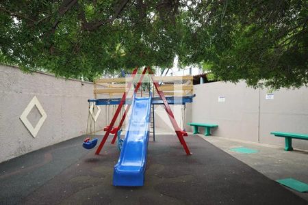 Apartamento para alugar com 55m², 2 quartos e 1 vaga Apartamento para alugar com 55m², 2 quartos e 1 vagaÁrea comum - Playground
