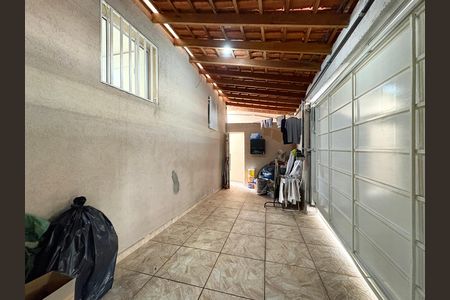 Casa à venda com 270m², 3 quartos e 1 vaga Casa à venda com 270m², 3 quartos e 1 vagaGaragem