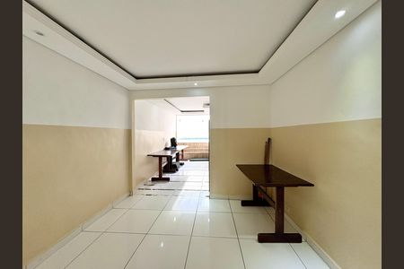 Casa à venda com 270m², 3 quartos e 1 vaga Casa à venda com 270m², 3 quartos e 1 vagaSalão de Festas