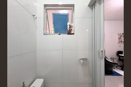 Casa à venda com 270m², 3 quartos e 1 vaga Casa à venda com 270m², 3 quartos e 1 vagaBanheiro de serviço