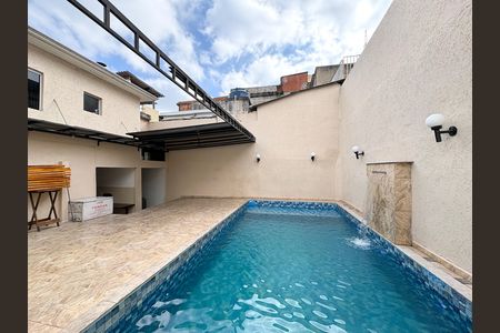 Casa à venda com 270m², 3 quartos e 1 vaga Casa à venda com 270m², 3 quartos e 1 vagaPiscina