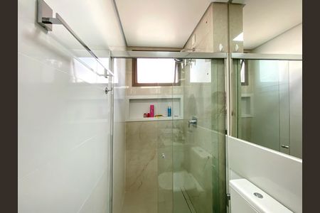 Apartamento à venda com 87m², 3 quartos e 2 vagas Apartamento à venda com 87m², 3 quartos e 2 vagasBanheiro da Suíte