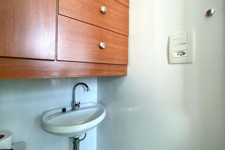 Apartamento à venda com 87m², 3 quartos e 2 vagas Apartamento à venda com 87m², 3 quartos e 2 vagasBanheiro de serviço