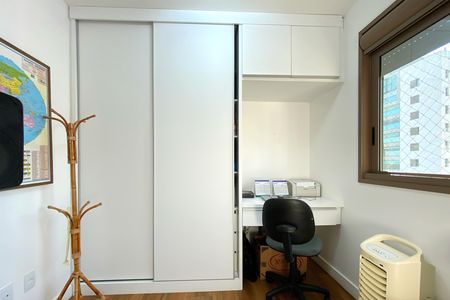 Apartamento à venda com 87m², 3 quartos e 2 vagas Apartamento à venda com 87m², 3 quartos e 2 vagasQuarto 2