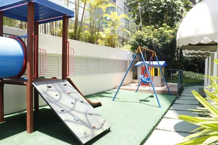 Apartamento à venda com 170m², 4 quartos e 2 vagas