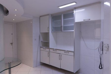 Apartamento para alugar com 4 quartos, 170m² em Indianópolis, São Paulo