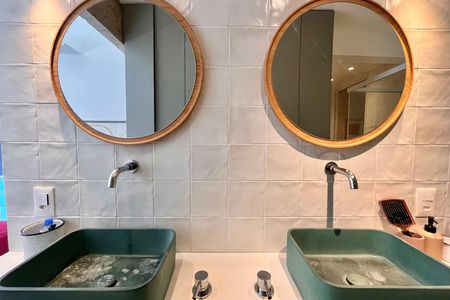 Apartamento à venda com 80m², 1 quarto e sem vagaBanheiro da Suíte