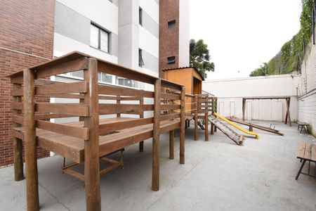 Apartamento à venda com 96m², 2 quartos e 2 vagasÁrea comum - Playground