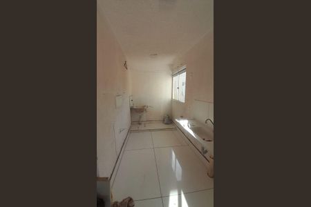 Cozinha de apartamento para alugar com 2 quartos, 42m² em Setor Andreia, Goiânia