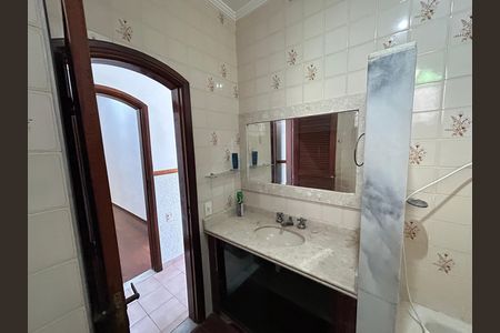 Casa à venda com 327m², 4 quartos e 1 vagaBanheiro da Suíte 3