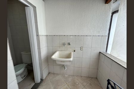 Casa à venda com 327m², 4 quartos e 1 vagaÁrea de Serviço