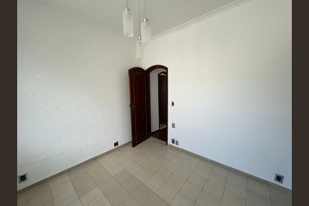Casa à venda com 327m², 4 quartos e 1 vagaSuíte 2