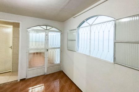 Sala de casa para alugar com 2 quartos, 82m² em Senador Vasconcelos, Rio de Janeiro