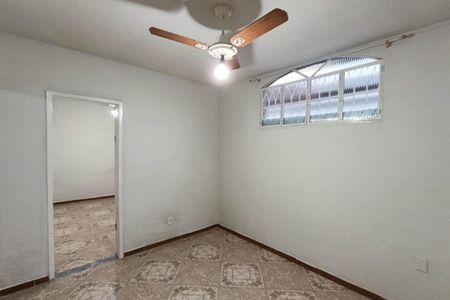 Quarto 1 de casa para alugar com 2 quartos, 82m² em Senador Vasconcelos, Rio de Janeiro