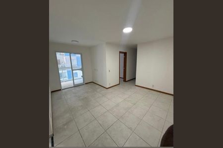 Sala de apartamento para alugar com 3 quartos, 75m² em Mutondo, São Gonçalo