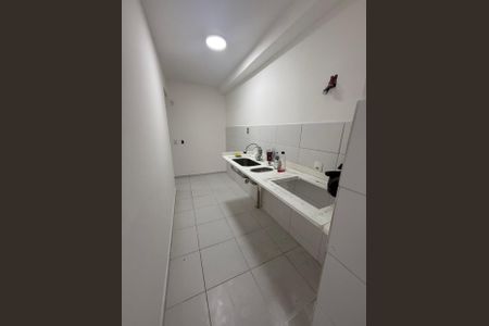 Cozinha de apartamento para alugar com 3 quartos, 75m² em Mutondo, São Gonçalo