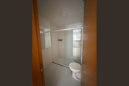 Banheiro de apartamento para alugar com 3 quartos, 75m² em Mutondo, São Gonçalo