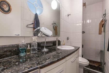 Apartamento à venda com 85m², 3 quartos e 1 vaga Apartamento à venda com 85m², 3 quartos e 1 vagaBanheiro