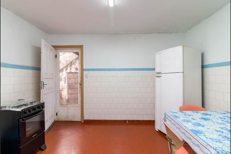 Casa à venda com 100m², 2 quartos e 4 vagas Casa à venda com 100m², 2 quartos e 4 vagasCozinha