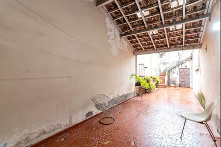 Casa à venda com 100m², 2 quartos e 4 vagas Casa à venda com 100m², 2 quartos e 4 vagasGaragem