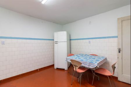 Casa à venda com 100m², 2 quartos e 4 vagas Casa à venda com 100m², 2 quartos e 4 vagasCozinha